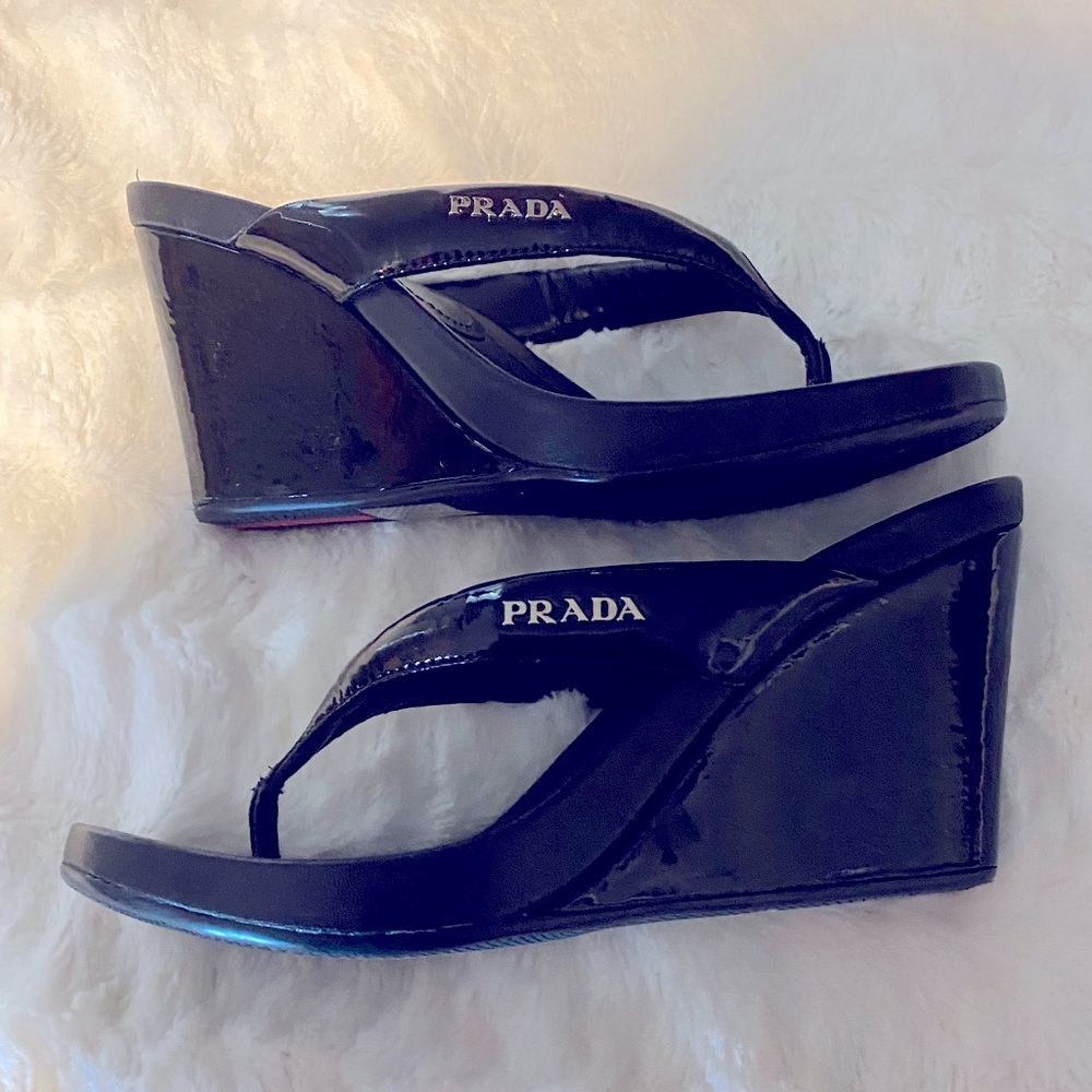 Authentic - Prada black Patent leather Sandals